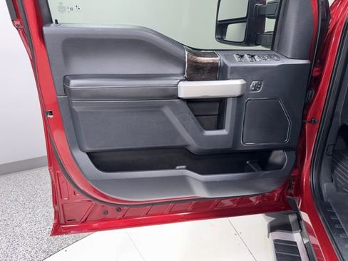 Used 2022 Ford F250 Lariat w/ Camper Package image 11