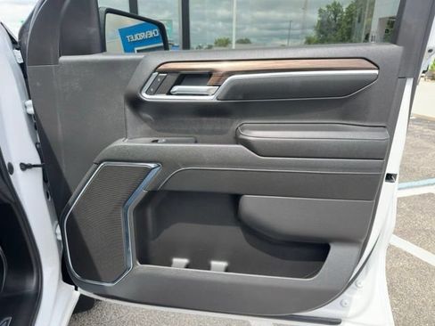 Used 2024 Chevrolet Silverado 1500 RST w/ Protection Package AWD/4WD image 10