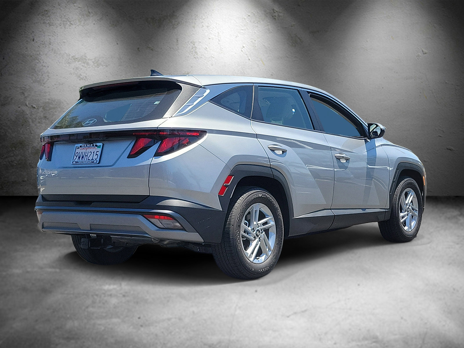 Used 2025 Hyundai Tucson SE FWD image 3