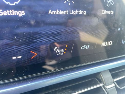 Used 2025 Chevrolet Equinox EV LT image 27