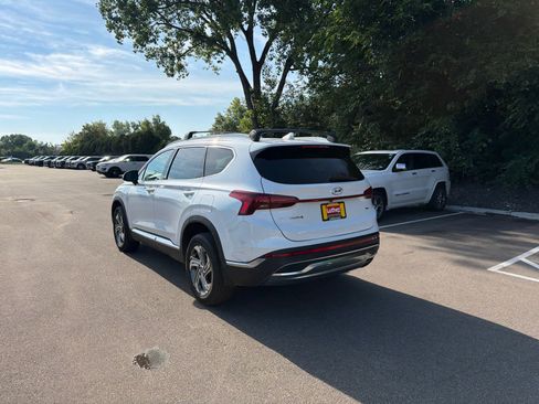 Used 2022 Hyundai Santa Fe SEL AWD/4WD image 3