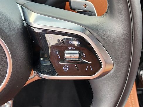 Used 2025 Jaguar F-PACE R-Dynamic S image 28