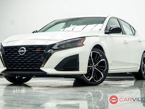 Used 2024 Nissan Altima 2.5 SR FWD image 1