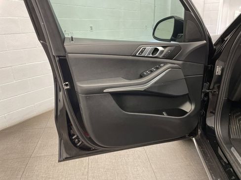 Used 2022 BMW X5 sDrive40i w/ Parking Assistance Package image 22