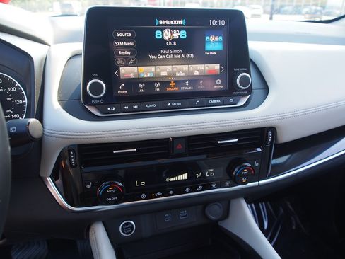 Used 2023 Nissan Rogue SL FWD image 26