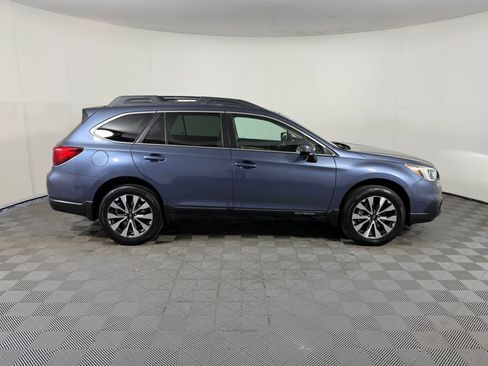 Used 2017 Subaru Outback 2.5i Limited image 8