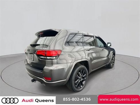 Used 2019 Jeep Grand Cherokee Altitude image 4