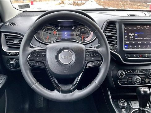 Used 2023 Jeep Cherokee Altitude Lux image 12