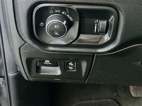 Used 2021 RAM 1500 Big Horn image 10