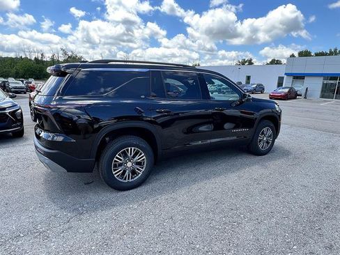 New 2026 Chevrolet Traverse LT w/ LPO, Floor Liner Package FWD image 6
