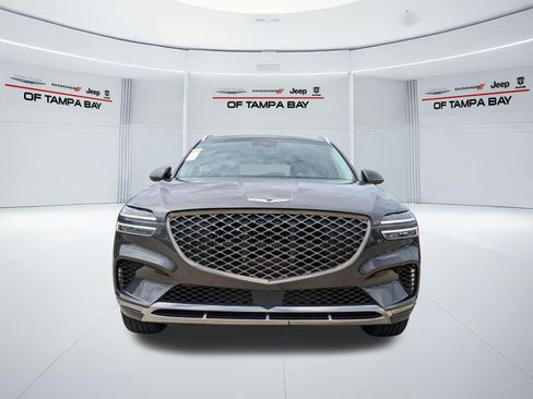 Used 2025 Genesis GV70 2.5T AWD/4WD image 2