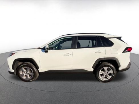 Used 2025 Toyota RAV4 XLE image 9