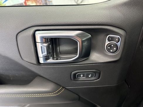New 2025 Jeep Wrangler Unlimited Sahara AWD/4WD image 25