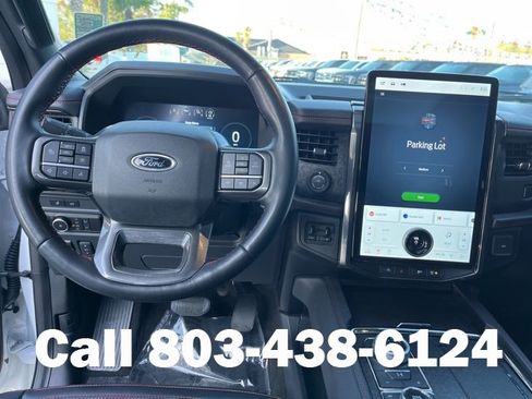 Used 2023 Ford Expedition Limited image 16