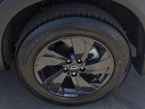 New 2026 Nissan Rogue SV image 7