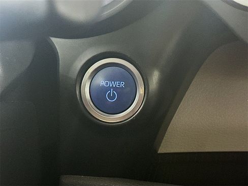 Used 2024 Toyota Sienna LE image 27