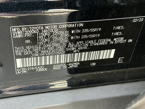 Used 2023 Toyota RAV4 XLE Premium FWD image 29