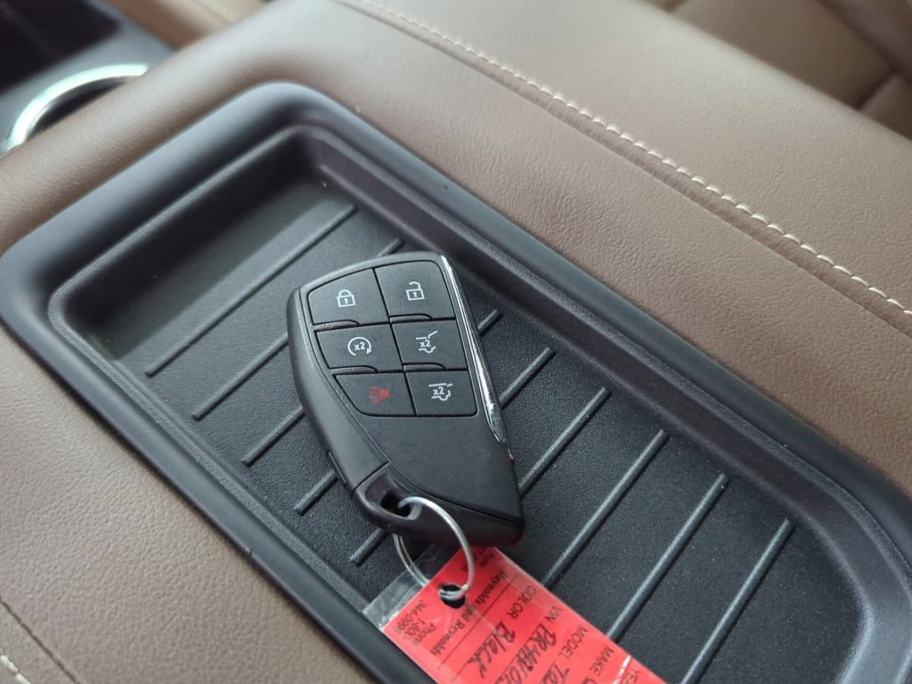 Used 2023 Chevrolet Tahoe High Country AWD/4WD image 19
