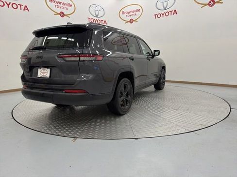 Used 2023 Jeep Grand Cherokee L Laredo AWD/4WD image 8