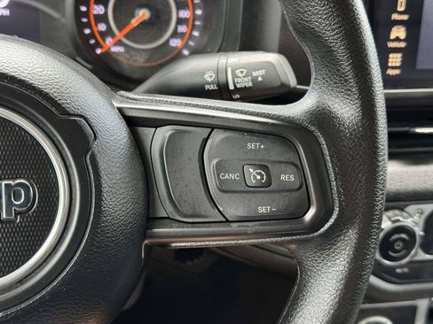 Used 2024 Jeep Gladiator Sport AWD/4WD image 12