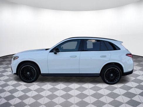 Used 2026 Mercedes-Benz GLC 300 image 2
