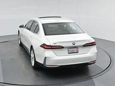 Used 2025 BMW 530i xDrive w/ Premium Package image 45