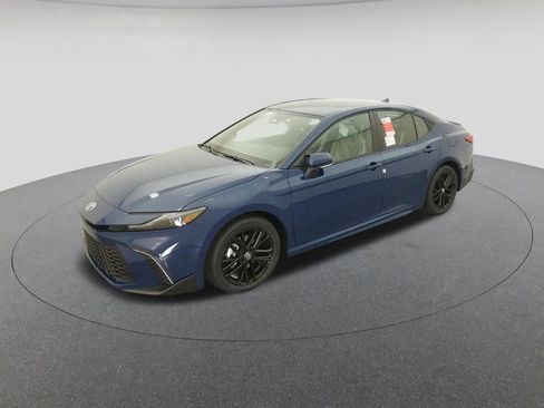 New 2026 Toyota Camry SE image 1