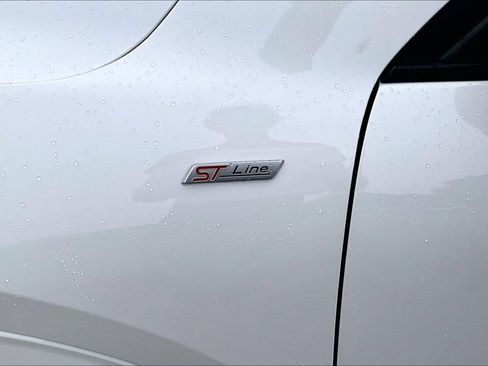 Used 2024 Ford Escape ST-Line w/ Tech Pack #1 AWD/4WD image 8