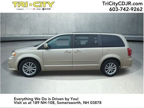 Used 2014 Dodge Grand Caravan SXT image 2