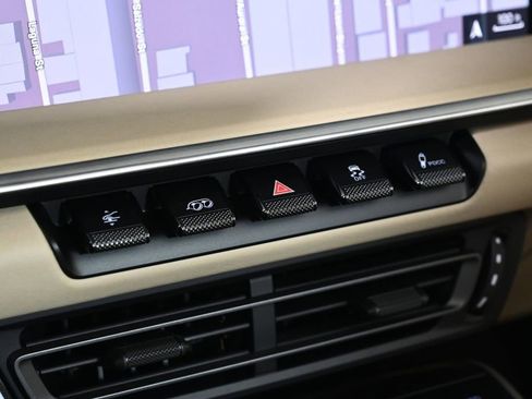 Certified 2021 Porsche 911 Targa 4S image 23