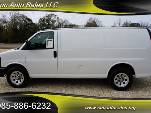Used 2010 Chevrolet Express 1500 image 7
