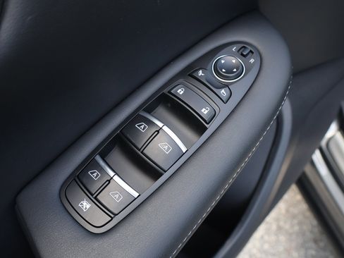 Certified 2025 INFINITI QX50 Sport image 16