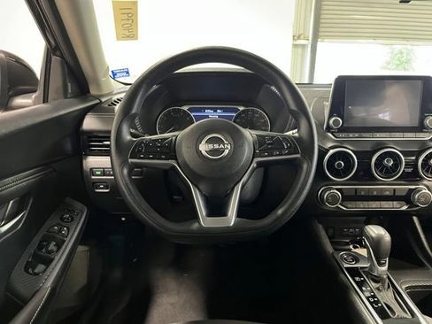 Used 2024 Nissan Sentra SV FWD image 22