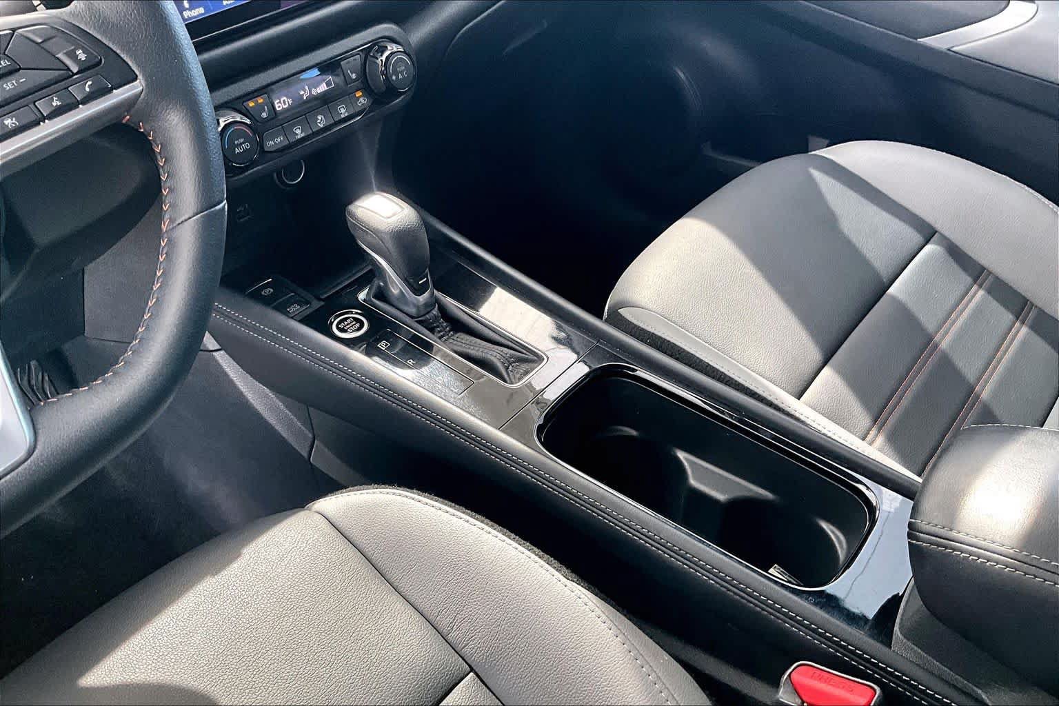 Certified 2023 Nissan Kicks SR w/ SR Premium Package FWD image 16