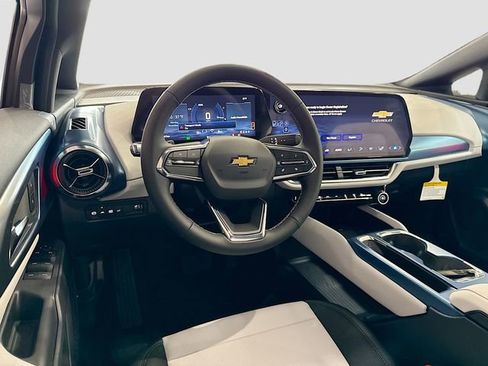 New 2026 Chevrolet Equinox EV LT image 23