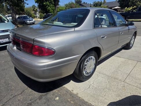 Used 2002 Buick Century Custom w/ Western Region Pkg FWD image 3
