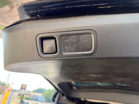 Used 2019 Ford Expedition Platinum RWD image 47