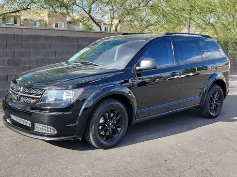 Used 2020 Dodge Journey SE w/ SE Popular Equipment Group FWD image 4