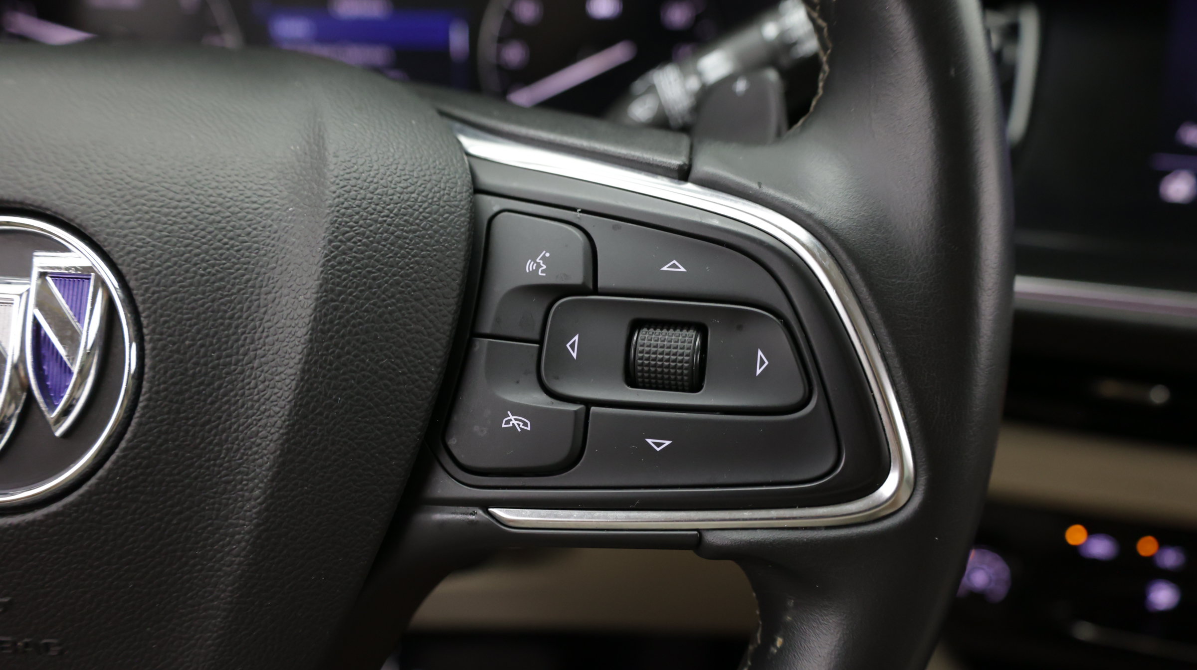 Used 2021 Buick Envision Preferred FWD image 26