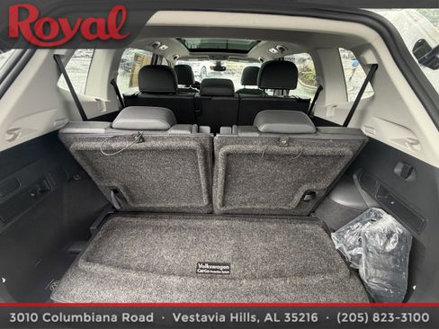 Certified 2023 Volkswagen Tiguan SE w/ Panoramic Sunroof Package FWD image 11