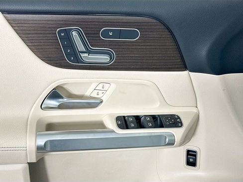 Certified 2026 Mercedes-Benz GLB 250 image 17