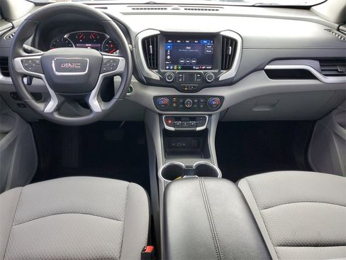Certified 2022 GMC Terrain SLE w/ Driver Convenience Package image 15