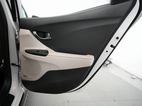 Used 2020 Hyundai Veloster Turbo Ultimate image 34