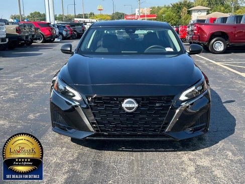 Used 2024 Nissan Altima 2.5 S image 2