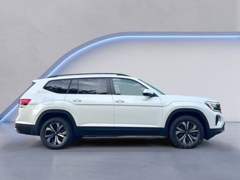 New 2026 Volkswagen Atlas SE FWD image 4