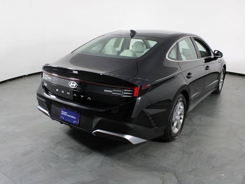 Used 2025 Hyundai Sonata SE image 14