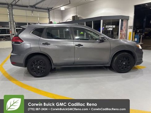 Used 2017 Nissan Rogue S image 7