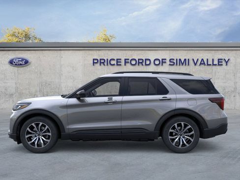 Used 2026 Ford Explorer ST-Line RWD image 3