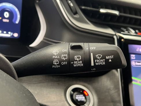 Used 2024 Jeep Grand Cherokee L Limited w/ Luxury Tech Group II image 54