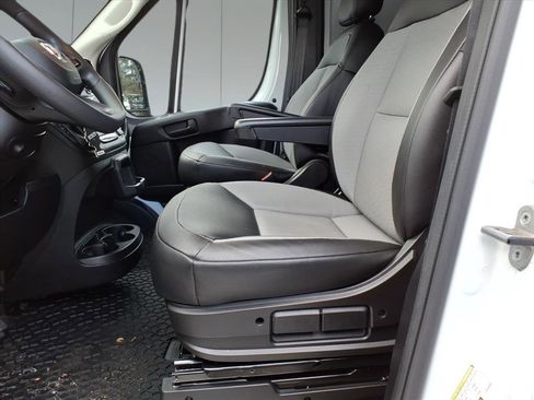 Used 2023 RAM ProMaster 2500 w/ Convenience Group image 12